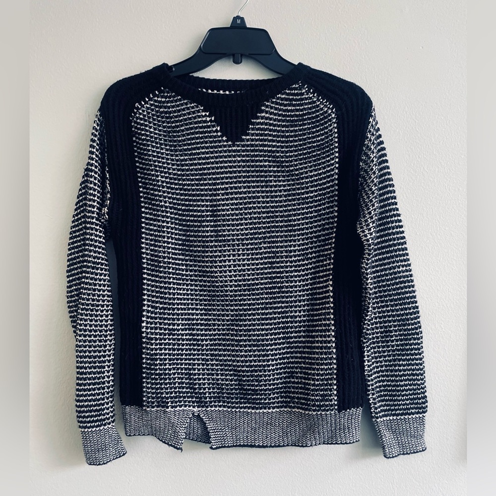 Walter Baker Black and White Women’s Sweater with Slit Size XS Edgy Trendy Cool